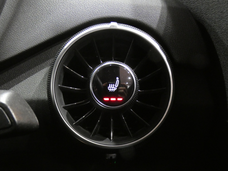 アウディ TTクーペ TTｸｰﾍﾟ 40TFSI ｺﾝﾌｫｰﾄPKG　後期 ADVｷｰ ｸﾙｺﾝ ﾚｰﾝ&ｻｲﾄﾞｱｼｽﾄ ｴﾌｪｸﾄｸﾛｽｼｰﾄ ｼｰﾄﾋｰﾀｰ MMIﾅﾋﾞ ﾊﾞｰﾁｬﾙCP Bｶﾒﾗ PDC LEDﾗｲﾄ 18AW　2年保証