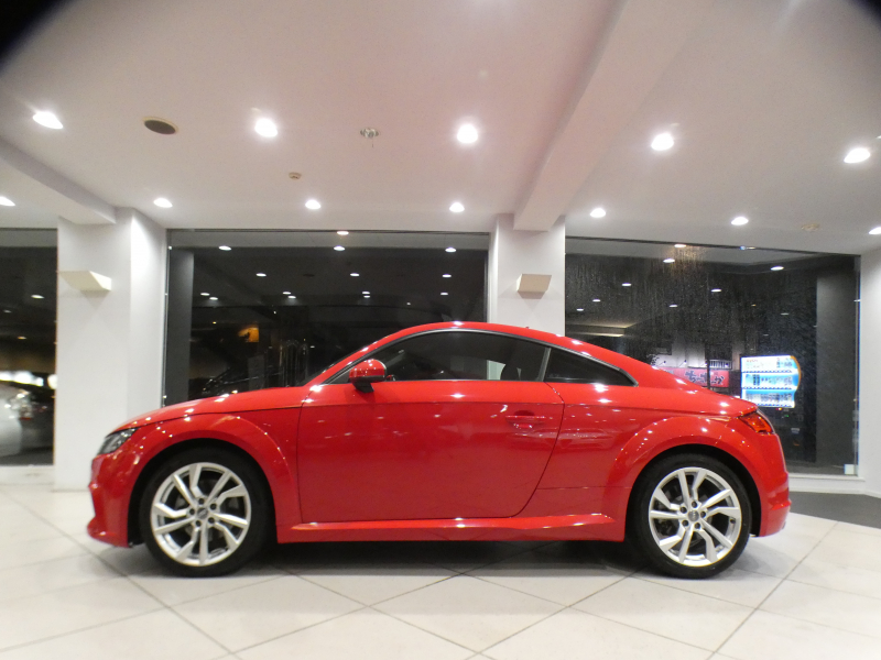 アウディ TTクーペ TTｸｰﾍﾟ 40TFSI ｺﾝﾌｫｰﾄPKG　後期 ADVｷｰ ｸﾙｺﾝ ﾚｰﾝ&ｻｲﾄﾞｱｼｽﾄ ｴﾌｪｸﾄｸﾛｽｼｰﾄ ｼｰﾄﾋｰﾀｰ MMIﾅﾋﾞ ﾊﾞｰﾁｬﾙCP Bｶﾒﾗ PDC LEDﾗｲﾄ 18AW　2年保証