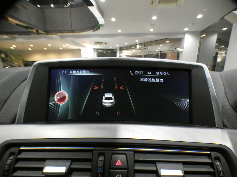 BMW 6シリーズ 【ｷｬﾝﾍﾟｰﾝ価格】640iｸﾞﾗﾝｸｰﾍﾟ Mｽﾎﾟｰﾂ　ｺﾝﾌｫA 追ACC ﾚｰﾝDW 衝突軽減 茶革 ｻﾝﾙｰﾌ iﾄﾞﾗｲﾌﾞﾅﾋﾞ(NBT-EVO) ﾍｯﾄﾞｱｯﾌﾟDSP Bｶﾒﾗ PDC LEDﾗｲﾄ Mｽﾎﾟｰﾂｴｱﾛ&19AW　2年保証