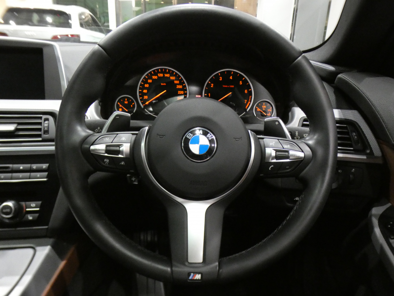 BMW 6シリーズ 【ｷｬﾝﾍﾟｰﾝ価格】640iｸﾞﾗﾝｸｰﾍﾟ Mｽﾎﾟｰﾂ　ｺﾝﾌｫA 追ACC ﾚｰﾝDW 衝突軽減 茶革 ｻﾝﾙｰﾌ iﾄﾞﾗｲﾌﾞﾅﾋﾞ(NBT-EVO) ﾍｯﾄﾞｱｯﾌﾟDSP Bｶﾒﾗ PDC LEDﾗｲﾄ Mｽﾎﾟｰﾂｴｱﾛ&19AW　2年保証