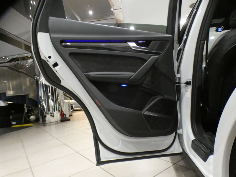 アウディ SQ5 SQ5 3.0TFSIｸﾜﾄﾛ ｱｼｽﾀﾝｽPKG　ADVｷｰ 追ACC ﾚｰﾝ&ｻｲﾄﾞｱｼｽﾄ 衝突軽減 半革 ﾋｰﾀｰ MMIﾅﾋﾞ ﾊﾞｰﾁｬﾙCP B&Oｻｳﾝﾄﾞ Bｶﾒﾗ PDC ﾏﾄﾘｸｽLED ｱﾝﾋﾞｴﾝﾄﾗｲﾄ ｵｰﾄﾃｰﾙｹﾞｰﾄ 専用ｴｸｽﾃﾘｱ&21AW ﾚｯﾄﾞｷｬﾘﾊﾟｰ 354ps　2年保証