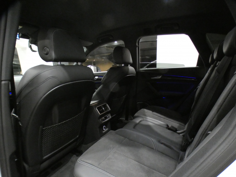 アウディ SQ5 SQ5 3.0TFSIｸﾜﾄﾛ ｱｼｽﾀﾝｽPKG　ADVｷｰ 追ACC ﾚｰﾝ&ｻｲﾄﾞｱｼｽﾄ 衝突軽減 半革 ﾋｰﾀｰ MMIﾅﾋﾞ ﾊﾞｰﾁｬﾙCP B&Oｻｳﾝﾄﾞ Bｶﾒﾗ PDC ﾏﾄﾘｸｽLED ｱﾝﾋﾞｴﾝﾄﾗｲﾄ ｵｰﾄﾃｰﾙｹﾞｰﾄ 専用ｴｸｽﾃﾘｱ&21AW ﾚｯﾄﾞｷｬﾘﾊﾟｰ 354ps　2年保証