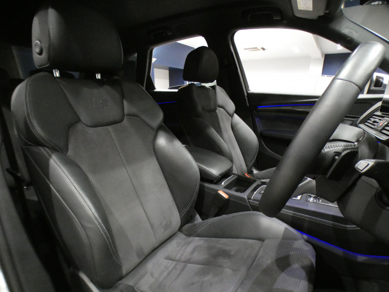 アウディ SQ5 SQ5 3.0TFSIｸﾜﾄﾛ ｱｼｽﾀﾝｽPKG　ADVｷｰ 追ACC ﾚｰﾝ&ｻｲﾄﾞｱｼｽﾄ 衝突軽減 半革 ﾋｰﾀｰ MMIﾅﾋﾞ ﾊﾞｰﾁｬﾙCP B&Oｻｳﾝﾄﾞ Bｶﾒﾗ PDC ﾏﾄﾘｸｽLED ｱﾝﾋﾞｴﾝﾄﾗｲﾄ ｵｰﾄﾃｰﾙｹﾞｰﾄ 専用ｴｸｽﾃﾘｱ&21AW ﾚｯﾄﾞｷｬﾘﾊﾟｰ 354ps　2年保証