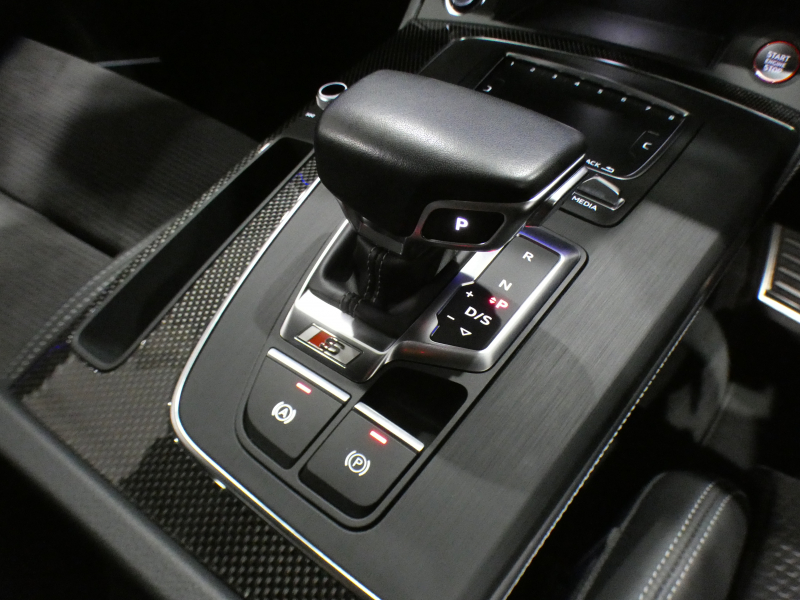 アウディ SQ5 SQ5 3.0TFSIｸﾜﾄﾛ ｱｼｽﾀﾝｽPKG　ADVｷｰ 追ACC ﾚｰﾝ&ｻｲﾄﾞｱｼｽﾄ 衝突軽減 半革 ﾋｰﾀｰ MMIﾅﾋﾞ ﾊﾞｰﾁｬﾙCP B&Oｻｳﾝﾄﾞ Bｶﾒﾗ PDC ﾏﾄﾘｸｽLED ｱﾝﾋﾞｴﾝﾄﾗｲﾄ ｵｰﾄﾃｰﾙｹﾞｰﾄ 専用ｴｸｽﾃﾘｱ&21AW ﾚｯﾄﾞｷｬﾘﾊﾟｰ 354ps　2年保証