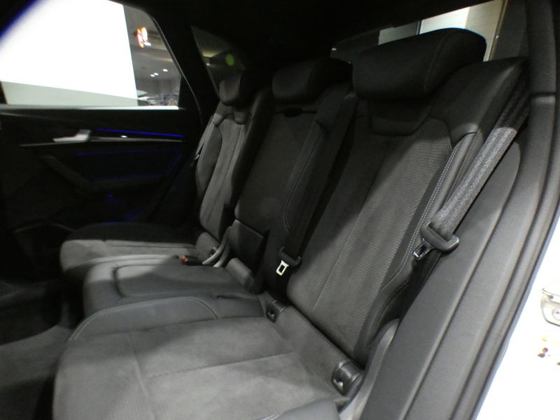 アウディ SQ5 SQ5 3.0TFSIｸﾜﾄﾛ ｱｼｽﾀﾝｽPKG　ADVｷｰ 追ACC ﾚｰﾝ&ｻｲﾄﾞｱｼｽﾄ 衝突軽減 半革 ﾋｰﾀｰ MMIﾅﾋﾞ ﾊﾞｰﾁｬﾙCP B&Oｻｳﾝﾄﾞ Bｶﾒﾗ PDC ﾏﾄﾘｸｽLED ｱﾝﾋﾞｴﾝﾄﾗｲﾄ ｵｰﾄﾃｰﾙｹﾞｰﾄ 専用ｴｸｽﾃﾘｱ&21AW ﾚｯﾄﾞｷｬﾘﾊﾟｰ 354ps　2年保証
