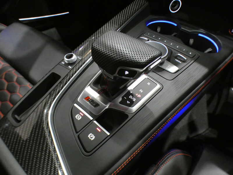 アウディ RS4アバント RS4ｱﾊﾞﾝﾄ 2.9TFSIｸﾜﾄﾛ ｱｼｽﾀﾝｽPKG　ADVｷｰ 追ACC ﾚｰﾝ&ｻｲﾄﾞｱｼｽﾄ ｱｳﾃﾞｨﾌﾟﾚｾﾝｽ 黒革 全席ﾋｰﾀｰ ﾊﾟﾉﾗﾏSR MMIﾅﾋﾞ ﾊﾞｰﾁｬﾙCP B&Oｻｳﾝﾄﾞ 全周囲ｶﾒﾗ PDC ﾏﾄﾘｸｽLED 専用ｴｸｽﾃﾘｱ&20AW 450ps　2年保証