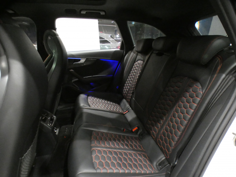 アウディ RS4アバント RS4ｱﾊﾞﾝﾄ 2.9TFSIｸﾜﾄﾛ ｱｼｽﾀﾝｽPKG　ADVｷｰ 追ACC ﾚｰﾝ&ｻｲﾄﾞｱｼｽﾄ ｱｳﾃﾞｨﾌﾟﾚｾﾝｽ 黒革 全席ﾋｰﾀｰ ﾊﾟﾉﾗﾏSR MMIﾅﾋﾞ ﾊﾞｰﾁｬﾙCP B&Oｻｳﾝﾄﾞ 全周囲ｶﾒﾗ PDC ﾏﾄﾘｸｽLED 専用ｴｸｽﾃﾘｱ&20AW 450ps　2年保証