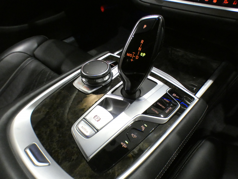 BMW 7シリーズ 740i　ﾃﾞｨｽﾌﾟﾚｲｷｰ  Dｱｼｽﾄ+ 追ACC ﾚｰﾝCHW 衝突軽減 黒革 全席ﾋｰﾀｰ ﾍﾞﾝﾁﾚｰﾀｰ ﾏｯｻｰｼﾞ機能 iﾄﾞﾗｲﾌﾞﾅﾋﾞ(第6世代ﾀｯﾁP対応) harman/K 全周囲ｶﾒﾗ PDC ﾜｲﾔﾚｽCH LEDﾗｲﾄ ｿﾌﾄｸﾛｰｽﾞ 19AW　2年保証