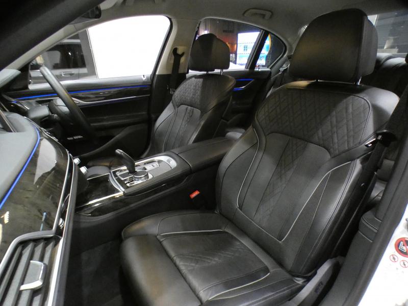 BMW 7シリーズ 740i　ﾃﾞｨｽﾌﾟﾚｲｷｰ  Dｱｼｽﾄ+ 追ACC ﾚｰﾝCHW 衝突軽減 黒革 全席ﾋｰﾀｰ ﾍﾞﾝﾁﾚｰﾀｰ ﾏｯｻｰｼﾞ機能 iﾄﾞﾗｲﾌﾞﾅﾋﾞ(第6世代ﾀｯﾁP対応) harman/K 全周囲ｶﾒﾗ PDC ﾜｲﾔﾚｽCH LEDﾗｲﾄ ｿﾌﾄｸﾛｰｽﾞ 19AW　2年保証