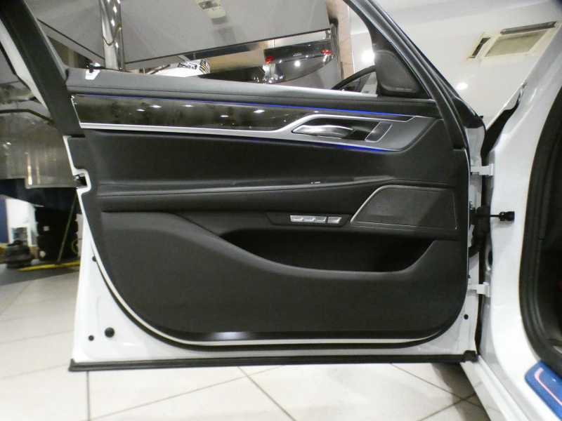 BMW 7シリーズ 740i　ﾃﾞｨｽﾌﾟﾚｲｷｰ  Dｱｼｽﾄ+ 追ACC ﾚｰﾝCHW 衝突軽減 黒革 全席ﾋｰﾀｰ ﾍﾞﾝﾁﾚｰﾀｰ ﾏｯｻｰｼﾞ機能 iﾄﾞﾗｲﾌﾞﾅﾋﾞ(第6世代ﾀｯﾁP対応) harman/K 全周囲ｶﾒﾗ PDC ﾜｲﾔﾚｽCH LEDﾗｲﾄ ｿﾌﾄｸﾛｰｽﾞ 19AW　2年保証