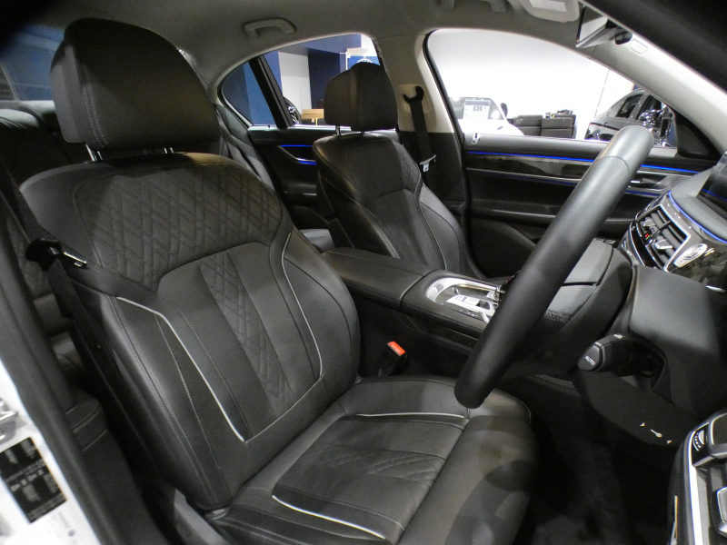 BMW 7シリーズ 740i　ﾃﾞｨｽﾌﾟﾚｲｷｰ  Dｱｼｽﾄ+ 追ACC ﾚｰﾝCHW 衝突軽減 黒革 全席ﾋｰﾀｰ ﾍﾞﾝﾁﾚｰﾀｰ ﾏｯｻｰｼﾞ機能 iﾄﾞﾗｲﾌﾞﾅﾋﾞ(第6世代ﾀｯﾁP対応) harman/K 全周囲ｶﾒﾗ PDC ﾜｲﾔﾚｽCH LEDﾗｲﾄ ｿﾌﾄｸﾛｰｽﾞ 19AW　2年保証