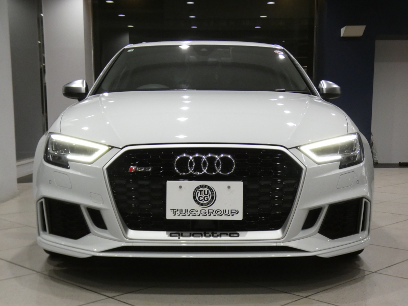 アウディ RS3 RS3ｽﾎﾟｰﾂﾊﾞｯｸ 2.5TFSIｸﾜﾄﾛ　ADVｷｰ 追ACC ﾚｰﾝ&ｻｲﾄﾞｱｼｽﾄ 黒革ｽﾎﾟｰﾂｼｰﾄ ﾋｰﾀｰ MMIﾅﾋﾞ ﾊﾞｰﾁｬﾙCP B&Oｻｳﾝﾄﾞ Bｶﾒﾗ PDC LEDﾗｲﾄ 専用ｴｸｽﾃﾘｱ&19AW ﾚｯﾄﾞｷｬﾘﾊﾟｰ 可変ﾏﾌﾗｰ SPIRIT車高調 400ps　2年保証