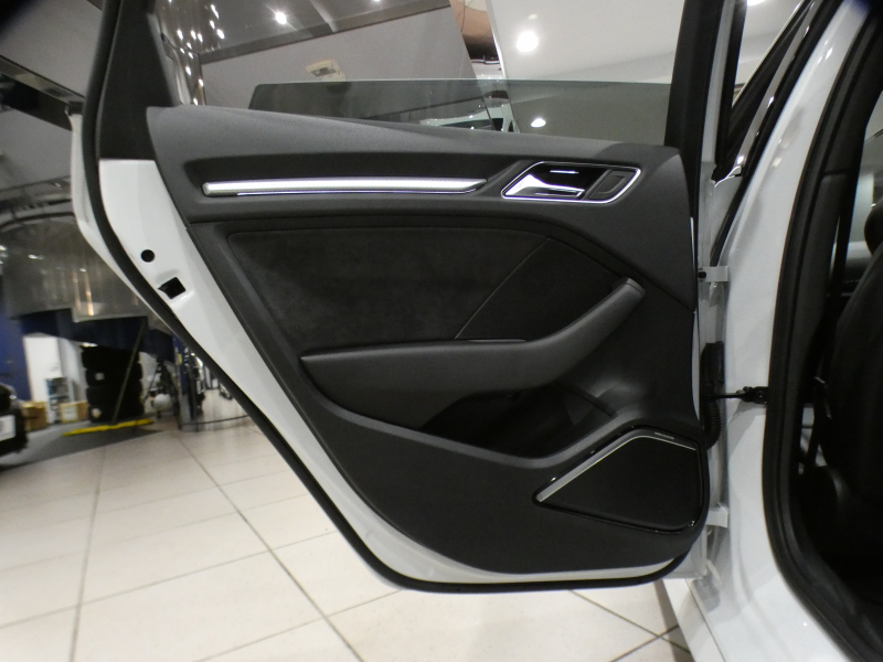 アウディ RS3 RS3ｽﾎﾟｰﾂﾊﾞｯｸ 2.5TFSIｸﾜﾄﾛ　ADVｷｰ 追ACC ﾚｰﾝ&ｻｲﾄﾞｱｼｽﾄ 黒革ｽﾎﾟｰﾂｼｰﾄ ﾋｰﾀｰ MMIﾅﾋﾞ ﾊﾞｰﾁｬﾙCP B&Oｻｳﾝﾄﾞ Bｶﾒﾗ PDC LEDﾗｲﾄ 専用ｴｸｽﾃﾘｱ&19AW ﾚｯﾄﾞｷｬﾘﾊﾟｰ 可変ﾏﾌﾗｰ SPIRIT車高調 400ps　2年保証