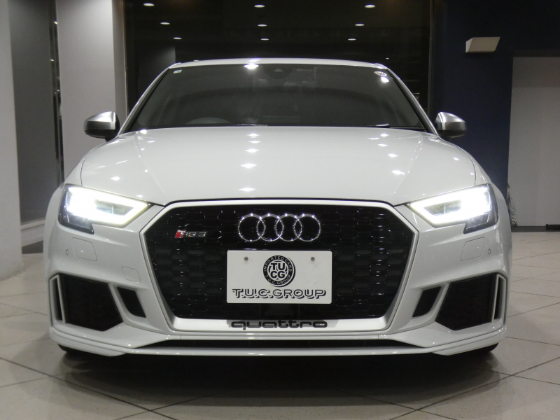 アウディ RS3 RS3ｽﾎﾟｰﾂﾊﾞｯｸ 2.5TFSIｸﾜﾄﾛ　ADVｷｰ 追ACC ﾚｰﾝ&ｻｲﾄﾞｱｼｽﾄ 黒革ｽﾎﾟｰﾂｼｰﾄ ﾋｰﾀｰ MMIﾅﾋﾞ ﾊﾞｰﾁｬﾙCP B&Oｻｳﾝﾄﾞ Bｶﾒﾗ PDC LEDﾗｲﾄ 専用ｴｸｽﾃﾘｱ&19AW ﾚｯﾄﾞｷｬﾘﾊﾟｰ 可変ﾏﾌﾗｰ SPIRIT車高調 400ps　2年保証