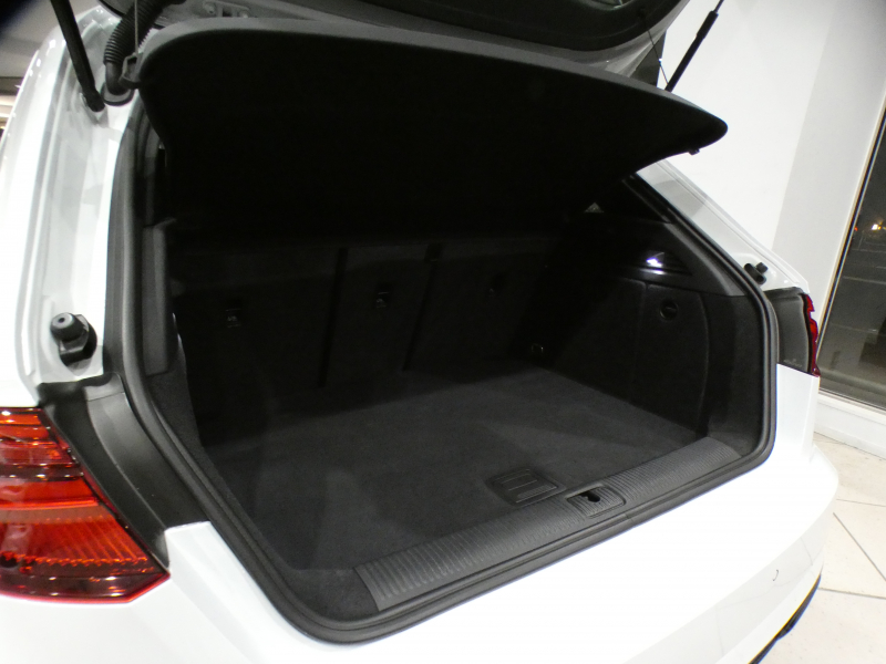 アウディ RS3 RS3ｽﾎﾟｰﾂﾊﾞｯｸ 2.5TFSIｸﾜﾄﾛ　ADVｷｰ 追ACC ﾚｰﾝ&ｻｲﾄﾞｱｼｽﾄ 黒革ｽﾎﾟｰﾂｼｰﾄ ﾋｰﾀｰ MMIﾅﾋﾞ ﾊﾞｰﾁｬﾙCP B&Oｻｳﾝﾄﾞ Bｶﾒﾗ PDC LEDﾗｲﾄ 専用ｴｸｽﾃﾘｱ&19AW ﾚｯﾄﾞｷｬﾘﾊﾟｰ 可変ﾏﾌﾗｰ SPIRIT車高調 400ps　2年保証