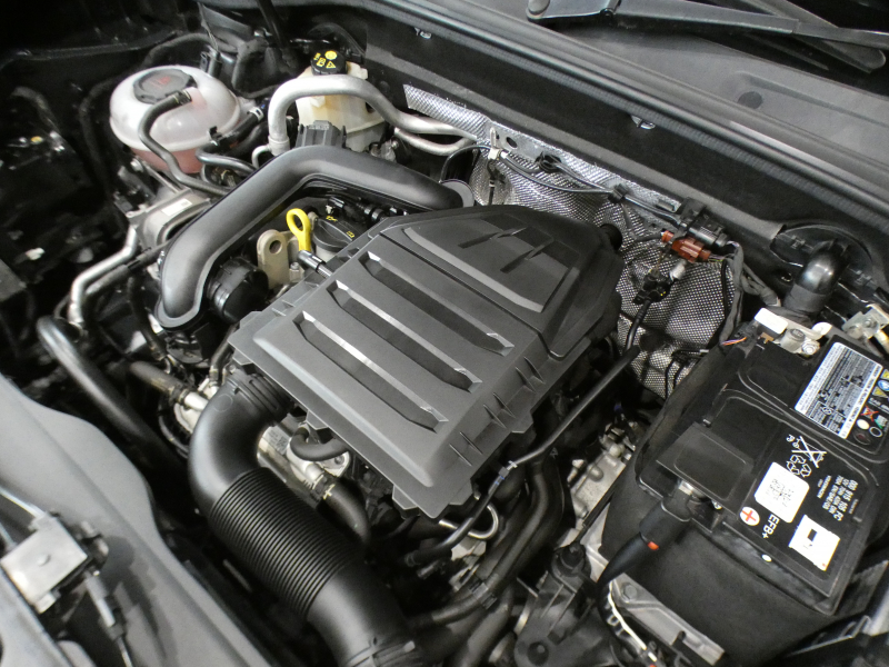 アウディ Q2 Q2 30TFSIｽﾎﾟｰﾂ Sﾗｲﾝ&ｱｼｽﾀﾝｽPKG　ADVｷｰ 追ACC ﾚｰﾝ&ｻｲﾄﾞｱｼｽﾄ ｱｳﾃﾞｨﾌﾟﾚｾﾝｽ 半革 ﾋｰﾀｰ MMIﾅﾋﾞ Bｶﾒﾗ PDC LEDﾗｲﾄ ｵｰﾄﾃｰﾙｹﾞｰﾄ Sﾗｲﾝｴｸｽﾃﾘｱ&18AW　2年保証