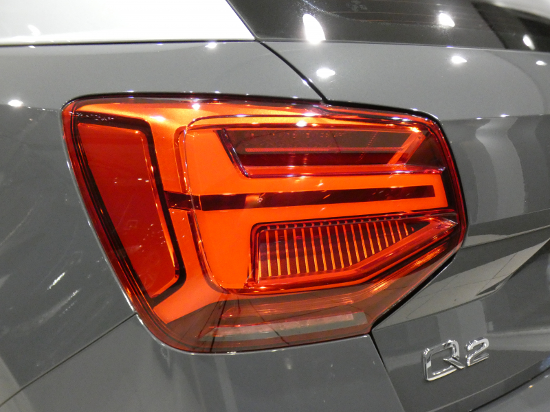 アウディ Q2 Q2 30TFSIｽﾎﾟｰﾂ Sﾗｲﾝ&ｱｼｽﾀﾝｽPKG　ADVｷｰ 追ACC ﾚｰﾝ&ｻｲﾄﾞｱｼｽﾄ ｱｳﾃﾞｨﾌﾟﾚｾﾝｽ 半革 ﾋｰﾀｰ MMIﾅﾋﾞ Bｶﾒﾗ PDC LEDﾗｲﾄ ｵｰﾄﾃｰﾙｹﾞｰﾄ Sﾗｲﾝｴｸｽﾃﾘｱ&18AW　2年保証