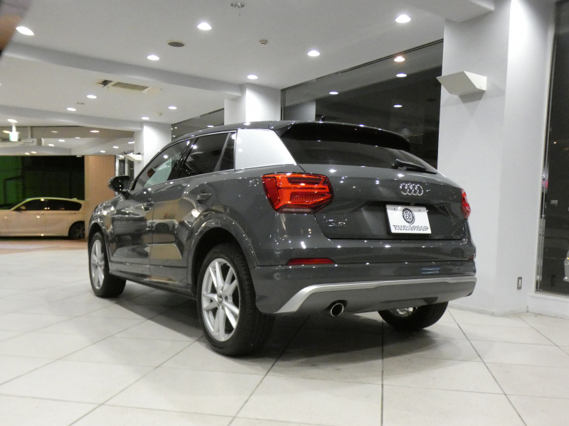 アウディ Q2 Q2 30TFSIｽﾎﾟｰﾂ Sﾗｲﾝ&ｱｼｽﾀﾝｽPKG　ADVｷｰ 追ACC ﾚｰﾝ&ｻｲﾄﾞｱｼｽﾄ ｱｳﾃﾞｨﾌﾟﾚｾﾝｽ 半革 ﾋｰﾀｰ MMIﾅﾋﾞ Bｶﾒﾗ PDC LEDﾗｲﾄ ｵｰﾄﾃｰﾙｹﾞｰﾄ Sﾗｲﾝｴｸｽﾃﾘｱ&18AW　2年保証