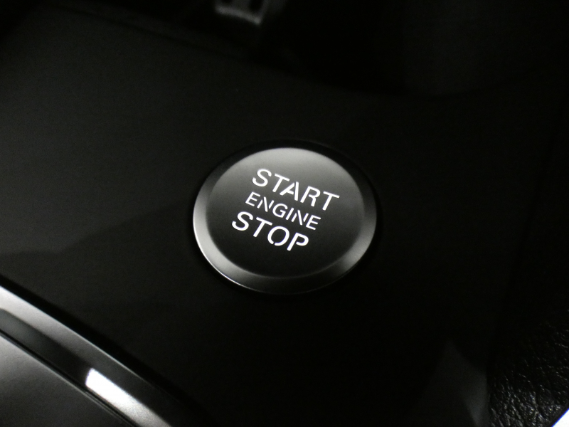 アウディ Q2 Q2 30TFSIｽﾎﾟｰﾂ Sﾗｲﾝ&ｱｼｽﾀﾝｽPKG　ADVｷｰ 追ACC ﾚｰﾝ&ｻｲﾄﾞｱｼｽﾄ ｱｳﾃﾞｨﾌﾟﾚｾﾝｽ 半革 ﾋｰﾀｰ MMIﾅﾋﾞ Bｶﾒﾗ PDC LEDﾗｲﾄ ｵｰﾄﾃｰﾙｹﾞｰﾄ Sﾗｲﾝｴｸｽﾃﾘｱ&18AW　2年保証