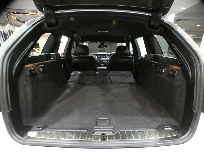 BMW 5シリーズ 528iﾂｰﾘﾝｸﾞMｽﾎﾟｰﾂ　後期 追ACC ﾚｰﾝCHW 衝突軽減 黒革 ﾋｰﾀｰ DSPﾒｰﾀｰ iﾄﾞﾗｲﾌﾞﾅﾋﾞ(NBT-EVO) Bｶﾒﾗ PDC LEDﾗｲﾄ ｵｰﾄﾃｰﾙｹﾞｰﾄ Mｽﾎﾟｰﾂｴｱﾛ&18AW 高出力EG 245ps　2年保証