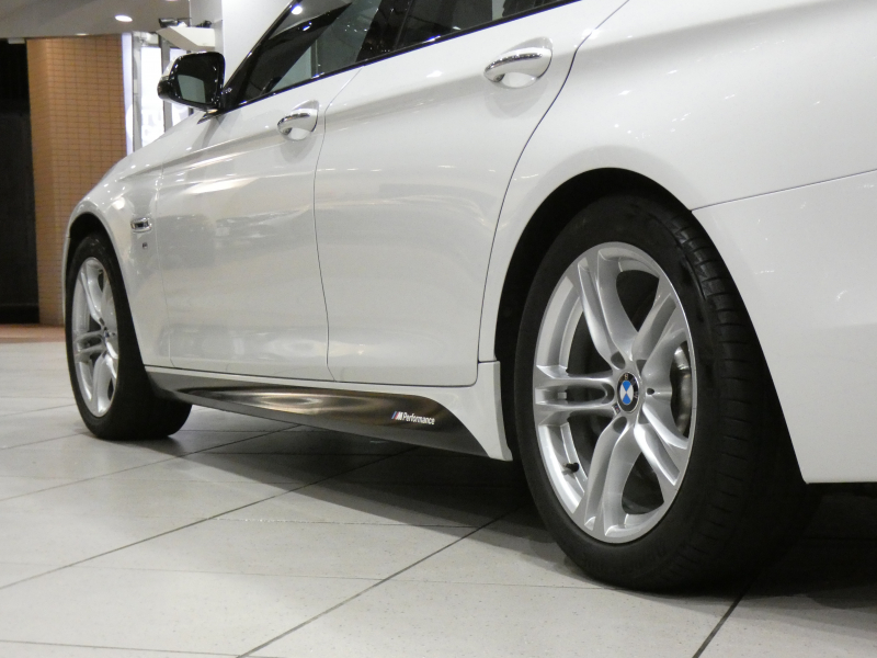 BMW 5シリーズ 528iﾂｰﾘﾝｸﾞMｽﾎﾟｰﾂ　後期 追ACC ﾚｰﾝCHW 衝突軽減 黒革 ﾋｰﾀｰ DSPﾒｰﾀｰ iﾄﾞﾗｲﾌﾞﾅﾋﾞ(NBT-EVO) Bｶﾒﾗ PDC LEDﾗｲﾄ ｵｰﾄﾃｰﾙｹﾞｰﾄ Mｽﾎﾟｰﾂｴｱﾛ&18AW 高出力EG 245ps　2年保証