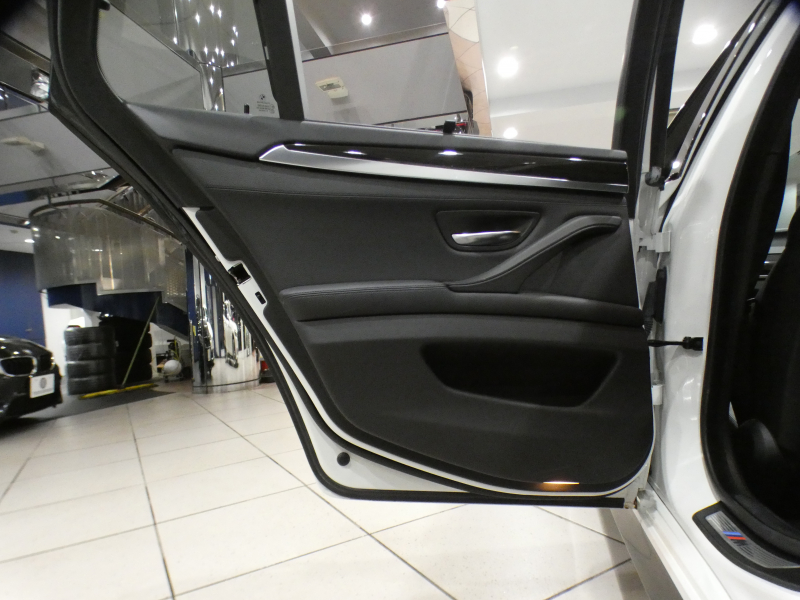 BMW 5シリーズ 528iﾂｰﾘﾝｸﾞMｽﾎﾟｰﾂ　後期 追ACC ﾚｰﾝCHW 衝突軽減 黒革 ﾋｰﾀｰ DSPﾒｰﾀｰ iﾄﾞﾗｲﾌﾞﾅﾋﾞ(NBT-EVO) Bｶﾒﾗ PDC LEDﾗｲﾄ ｵｰﾄﾃｰﾙｹﾞｰﾄ Mｽﾎﾟｰﾂｴｱﾛ&18AW 高出力EG 245ps　2年保証