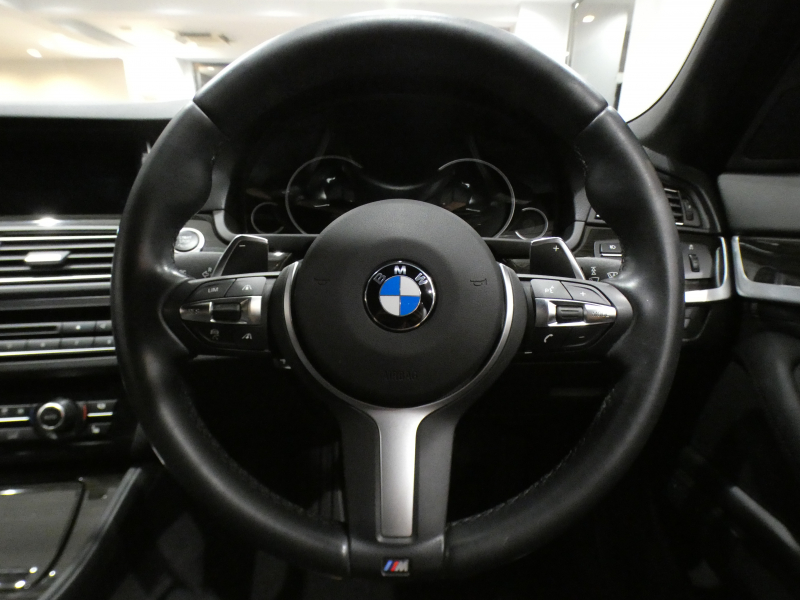 BMW 5シリーズ 528iﾂｰﾘﾝｸﾞMｽﾎﾟｰﾂ　後期 追ACC ﾚｰﾝCHW 衝突軽減 黒革 ﾋｰﾀｰ DSPﾒｰﾀｰ iﾄﾞﾗｲﾌﾞﾅﾋﾞ(NBT-EVO) Bｶﾒﾗ PDC LEDﾗｲﾄ ｵｰﾄﾃｰﾙｹﾞｰﾄ Mｽﾎﾟｰﾂｴｱﾛ&18AW 高出力EG 245ps　2年保証