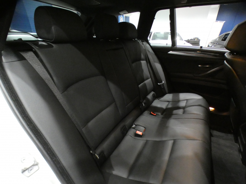 BMW 5シリーズ 528iﾂｰﾘﾝｸﾞMｽﾎﾟｰﾂ　後期 追ACC ﾚｰﾝCHW 衝突軽減 黒革 ﾋｰﾀｰ DSPﾒｰﾀｰ iﾄﾞﾗｲﾌﾞﾅﾋﾞ(NBT-EVO) Bｶﾒﾗ PDC LEDﾗｲﾄ ｵｰﾄﾃｰﾙｹﾞｰﾄ Mｽﾎﾟｰﾂｴｱﾛ&18AW 高出力EG 245ps　2年保証