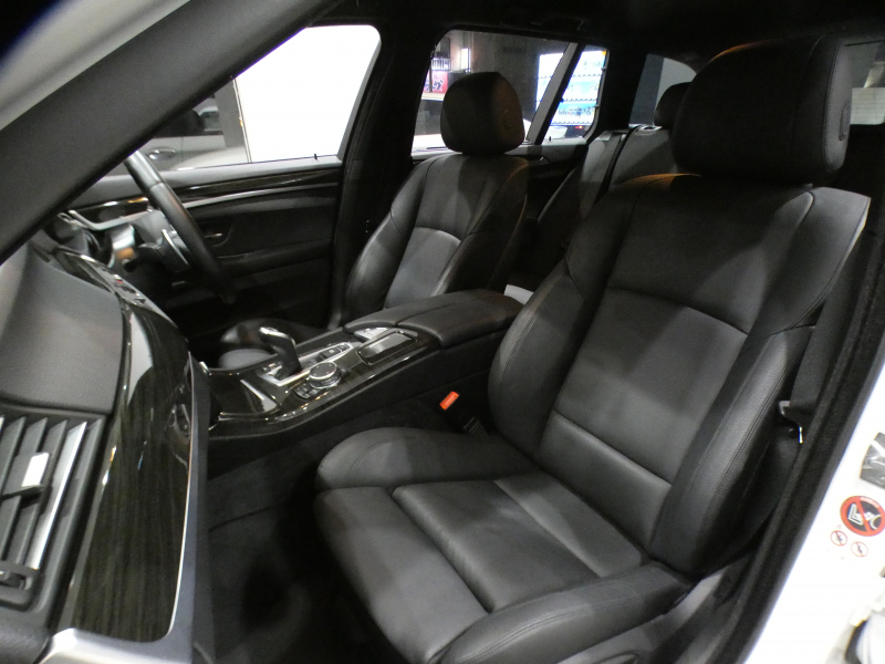 BMW 5シリーズ 528iﾂｰﾘﾝｸﾞMｽﾎﾟｰﾂ　後期 追ACC ﾚｰﾝCHW 衝突軽減 黒革 ﾋｰﾀｰ DSPﾒｰﾀｰ iﾄﾞﾗｲﾌﾞﾅﾋﾞ(NBT-EVO) Bｶﾒﾗ PDC LEDﾗｲﾄ ｵｰﾄﾃｰﾙｹﾞｰﾄ Mｽﾎﾟｰﾂｴｱﾛ&18AW 高出力EG 245ps　2年保証