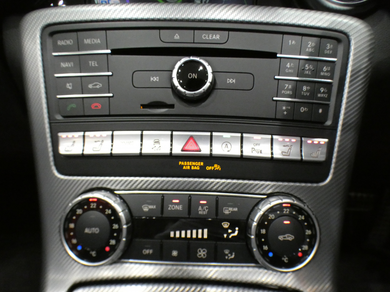 メルセデスベンツ SLCクラス SLC200ｽﾎﾟｰﾂ ﾚｰﾀﾞｰｾｰﾌﾃｨ　ｷｰﾚｽｺﾞｰ 黒革 ﾋｰﾀｰ&ｴｱｽｶｰﾌ ﾏｼﾞｯｸｽｶｲR ﾅﾋﾞTV harmank Bｶﾒﾗ PTS LEDﾗｲﾄ AMGｽﾀｲﾘﾝｸﾞ&18AW ｽﾎﾟｰﾂEX　2年保証