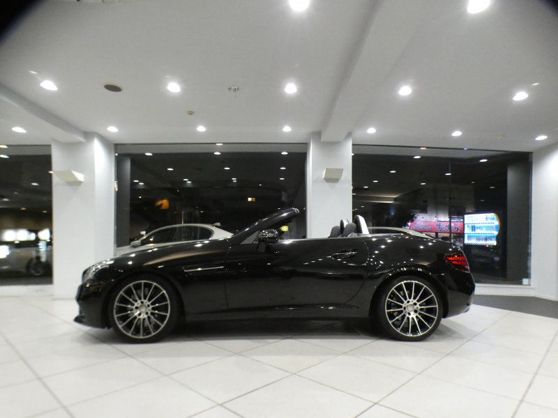 メルセデスベンツ SLCクラス SLC200ｽﾎﾟｰﾂ ﾚｰﾀﾞｰｾｰﾌﾃｨ　ｷｰﾚｽｺﾞｰ 黒革 ﾋｰﾀｰ&ｴｱｽｶｰﾌ ﾏｼﾞｯｸｽｶｲR ﾅﾋﾞTV harmank Bｶﾒﾗ PTS LEDﾗｲﾄ AMGｽﾀｲﾘﾝｸﾞ&18AW ｽﾎﾟｰﾂEX　2年保証