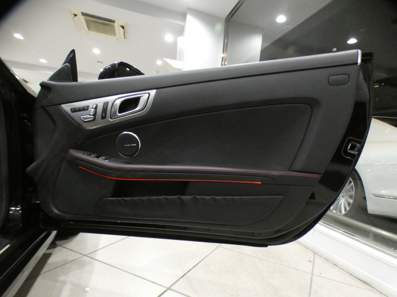 メルセデスベンツ SLCクラス SLC200ｽﾎﾟｰﾂ ﾚｰﾀﾞｰｾｰﾌﾃｨ　ｷｰﾚｽｺﾞｰ 黒革 ﾋｰﾀｰ&ｴｱｽｶｰﾌ ﾏｼﾞｯｸｽｶｲR ﾅﾋﾞTV harmank Bｶﾒﾗ PTS LEDﾗｲﾄ AMGｽﾀｲﾘﾝｸﾞ&18AW ｽﾎﾟｰﾂEX　2年保証