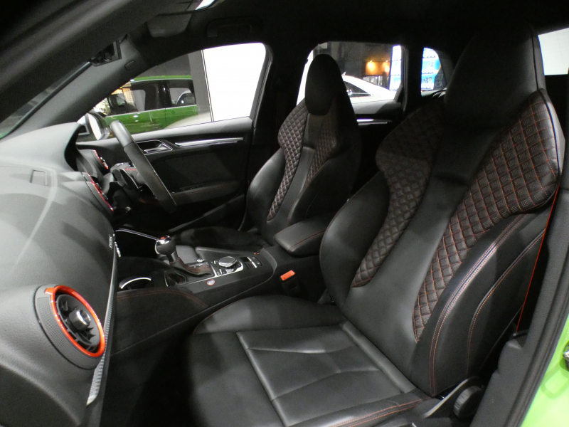 アウディ RS3 RS3ｽﾎﾟｰﾂﾊﾞｯｸ 2.5TFSIｸﾜﾄﾛ RSﾃﾞｻﾞｲﾝPKG　ADVｷｰ 追ACC ﾚｰﾝ&ｻｲﾄﾞｱｼｽﾄ RSｽﾎﾟｰﾂｼｰﾄ ﾋｰﾀｰ MMIﾅﾋﾞ ﾊﾞｰﾁｬﾙCP B&Oｻｳﾝﾄﾞ Bｶﾒﾗ PDC ﾏﾄﾘｸｽLED 専用ｴｸｽﾃﾘｱ&19AW ﾚｯﾄﾞｷｬﾘﾊﾟｰ ﾏｸﾞﾈﾃｨｯｸR 可変ﾏﾌﾗｰ 400ps　2年保証