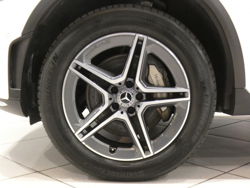 メルセデスベンツ GLC GLC220d 4MATICｸｰﾍﾟ AMGﾗｲﾝ&ﾚｰﾀﾞｰｾｰﾌﾃｨ　後期 黒半革 全席ﾋｰﾀｰ ｻﾝﾙｰﾌ MBUX Meｺﾈ 全周囲ｶﾒﾗ PTS ﾜｲﾔﾚｽCH ﾏﾙﾁﾋﾞｰﾑLED ｱﾝﾋﾞｴﾝﾄﾗｲﾄ AMGｽﾀｲﾘﾝｸﾞ&19AW　2年保証