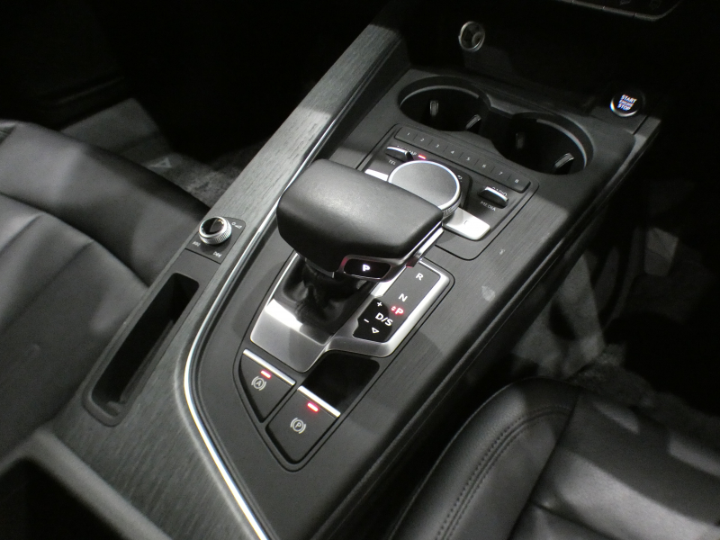 アウディ A4 A4 ｵｰﾙﾛｰﾄﾞｸﾜﾄﾛ ﾗｸﾞｼﾞｭｱﾘｰ&ｱｼｽﾀﾝｽPKG　ADVｷｰ 追ACC ﾚｰﾝ&ｻｲﾄﾞｱｼｽﾄ ｱｳﾃﾞｨﾌﾟﾚｾﾝｽ MMIﾅﾋﾞ ﾊﾞｰﾁｬﾙCP 全周囲ｶﾒﾗ PDC ﾊﾟｰｸｱｼｽﾄ ｵｰﾄﾃｰﾙｹﾞｰﾄ ﾏﾄﾘｸｽLED 17AW　2年保証