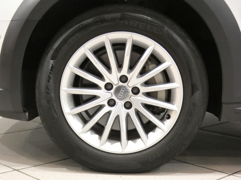 アウディ A4 A4 ｵｰﾙﾛｰﾄﾞｸﾜﾄﾛ ﾗｸﾞｼﾞｭｱﾘｰ&ｱｼｽﾀﾝｽPKG　ADVｷｰ 追ACC ﾚｰﾝ&ｻｲﾄﾞｱｼｽﾄ ｱｳﾃﾞｨﾌﾟﾚｾﾝｽ MMIﾅﾋﾞ ﾊﾞｰﾁｬﾙCP 全周囲ｶﾒﾗ PDC ﾊﾟｰｸｱｼｽﾄ ｵｰﾄﾃｰﾙｹﾞｰﾄ ﾏﾄﾘｸｽLED 17AW　2年保証