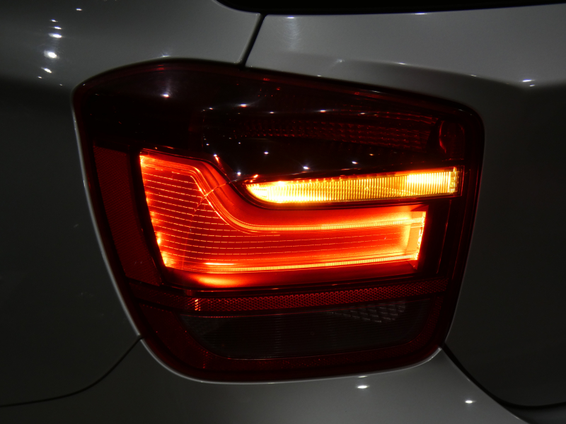 BMW 1シリーズ M135i ﾊﾟｰｷﾝｸﾞｻﾎﾟｰﾄPKG　ｺﾝﾌｫA ﾍｷｻｺﾞﾝｸﾛｽｼｰﾄ ｱﾝﾄﾞﾛｲﾄﾞﾓﾆﾀｰ(純正ﾅﾋﾞ表示可) BTｵｰﾃﾞｨｵ Bｶﾒﾗ Rｾﾝｻｰ ｷｾﾉﾝ 専用ｴｸｽﾃﾘｱ&18AW 320ps　2年保証