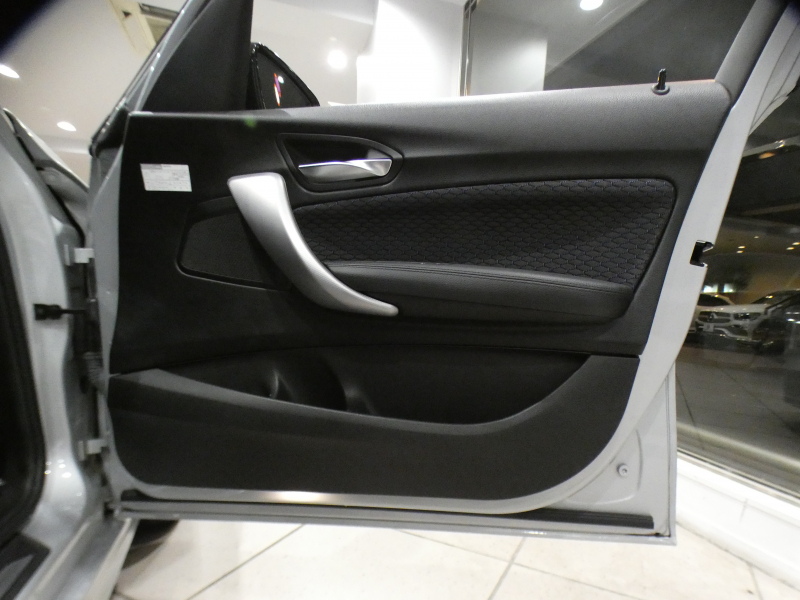 BMW 1シリーズ M135i ﾊﾟｰｷﾝｸﾞｻﾎﾟｰﾄPKG　ｺﾝﾌｫA ﾍｷｻｺﾞﾝｸﾛｽｼｰﾄ ｱﾝﾄﾞﾛｲﾄﾞﾓﾆﾀｰ(純正ﾅﾋﾞ表示可) BTｵｰﾃﾞｨｵ Bｶﾒﾗ Rｾﾝｻｰ ｷｾﾉﾝ 専用ｴｸｽﾃﾘｱ&18AW 320ps　2年保証