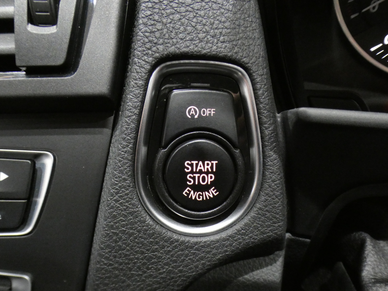 BMW 1シリーズ M135i ﾊﾟｰｷﾝｸﾞｻﾎﾟｰﾄPKG　ｺﾝﾌｫA ﾍｷｻｺﾞﾝｸﾛｽｼｰﾄ ｱﾝﾄﾞﾛｲﾄﾞﾓﾆﾀｰ(純正ﾅﾋﾞ表示可) BTｵｰﾃﾞｨｵ Bｶﾒﾗ Rｾﾝｻｰ ｷｾﾉﾝ 専用ｴｸｽﾃﾘｱ&18AW 320ps　2年保証