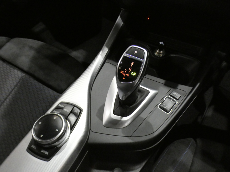 BMW 1シリーズ M135i ﾊﾟｰｷﾝｸﾞｻﾎﾟｰﾄPKG　ｺﾝﾌｫA ﾍｷｻｺﾞﾝｸﾛｽｼｰﾄ ｱﾝﾄﾞﾛｲﾄﾞﾓﾆﾀｰ(純正ﾅﾋﾞ表示可) BTｵｰﾃﾞｨｵ Bｶﾒﾗ Rｾﾝｻｰ ｷｾﾉﾝ 専用ｴｸｽﾃﾘｱ&18AW 320ps　2年保証