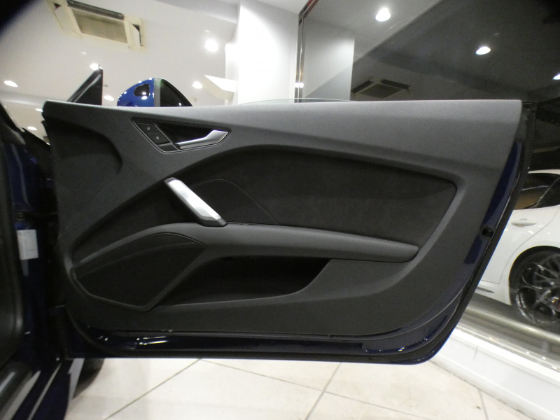 アウディ TTクーペ TTｸｰﾍﾟ 2.0TFSIｸﾜﾄﾛ Sﾗｲﾝ&ｱｼｽﾀﾝｽPKGｱﾄﾞﾊﾞﾝｽﾄ　ADVｷｰ ﾚｰﾝ&ｻｲﾄﾞｱｼｽﾄ ｸﾙｺﾝ 半革 MMIﾅﾋﾞTV Bｶﾒﾗ PDC ﾊﾞｰﾁｬﾙCP ﾏﾄﾘｸｽLED Sﾗｲﾝｴｸｽﾃﾘｱ&18AW　2年保証