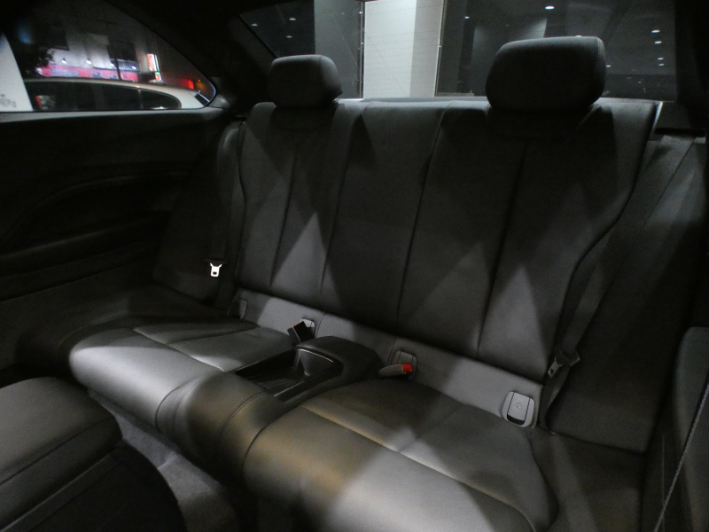 BMW 2シリーズ M240iｸｰﾍﾟ　後期 追ACC ﾚｰﾝDW 衝突軽減 黒革 ﾋｰﾀｰ iﾄﾞﾗｲﾌﾞﾅﾋﾞ(第6世代ﾀｯﾁP対応) Bｶﾒﾗ PDC LEDﾗｲﾄ&ﾃｰﾙﾗﾝﾌﾟ MﾊﾟﾌｫFｽﾎﾟｲﾗｰ&ｶｰﾎﾞﾝｽﾎﾟｲﾗｰ 専用ｴｸｽﾃﾘｱ&18AW B58EG 340ps　2年保証