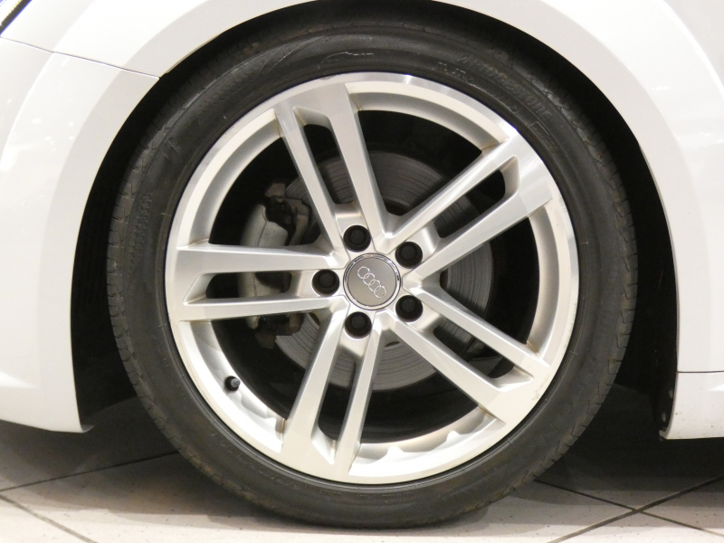 アウディ TTロードスター TTﾛｰﾄﾞｽﾀｰ 2.0TFSIｸﾜﾄﾛ ﾚｻﾞｰ&ｱｼｽﾀﾝｽPKG　ADVｷｰ 黒幌/茶革 ﾋｰﾀｰ MMIﾅﾋﾞTV ﾊﾞｰﾁｬﾙCP Bｶﾒﾗ PDC ｸﾙｺﾝ ﾏﾄﾘｸｽLED Sﾗｲﾝﾊﾞﾝﾊﾟｰ 18AW ﾛｰﾀﾞｳﾝｻｽ NEUSPPEDｴｱｸﾘ　2年保証