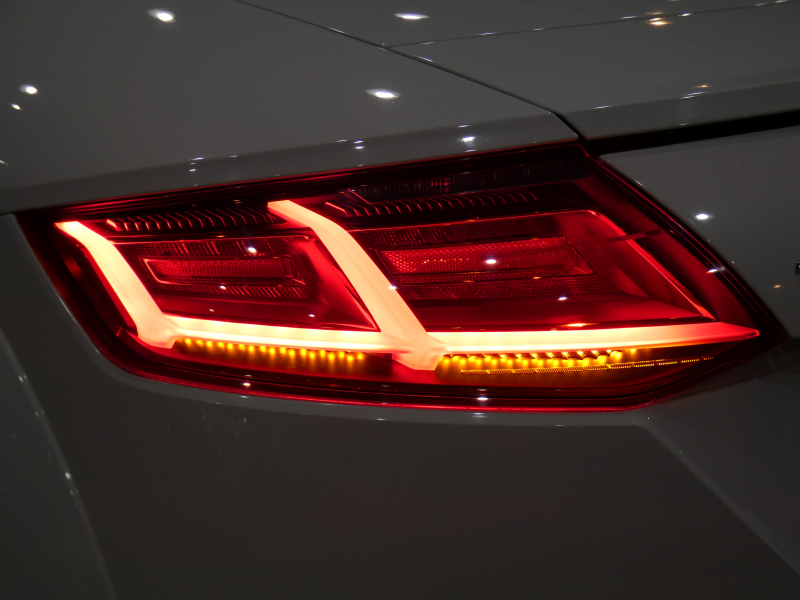 アウディ TTロードスター TTﾛｰﾄﾞｽﾀｰ 2.0TFSIｸﾜﾄﾛ ﾚｻﾞｰ&ｱｼｽﾀﾝｽPKG　ADVｷｰ 黒幌/茶革 ﾋｰﾀｰ MMIﾅﾋﾞTV ﾊﾞｰﾁｬﾙCP Bｶﾒﾗ PDC ｸﾙｺﾝ ﾏﾄﾘｸｽLED Sﾗｲﾝﾊﾞﾝﾊﾟｰ 18AW ﾛｰﾀﾞｳﾝｻｽ NEUSPPEDｴｱｸﾘ　2年保証