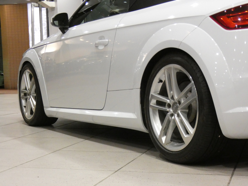 アウディ TTロードスター TTﾛｰﾄﾞｽﾀｰ 2.0TFSIｸﾜﾄﾛ ﾚｻﾞｰ&ｱｼｽﾀﾝｽPKG　ADVｷｰ 黒幌/茶革 ﾋｰﾀｰ MMIﾅﾋﾞTV ﾊﾞｰﾁｬﾙCP Bｶﾒﾗ PDC ｸﾙｺﾝ ﾏﾄﾘｸｽLED Sﾗｲﾝﾊﾞﾝﾊﾟｰ 18AW ﾛｰﾀﾞｳﾝｻｽ NEUSPPEDｴｱｸﾘ　2年保証