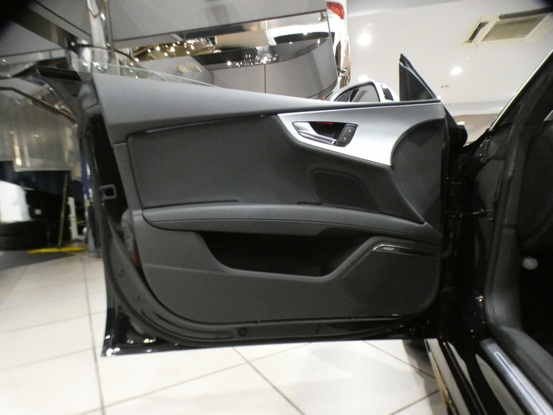 アウディ RS7 RS7ｽﾎﾟｰﾂﾊﾞｯｸ 4.0TFSIｸﾜﾄﾛ　1ｵｰﾅｰ ｱｼｽﾀﾝｽｼｽﾃﾑ 追ACC ﾚｰﾝ&ｻｲﾄﾞｱｼｽﾄ ﾌﾞﾚｰｷﾌﾟﾚW 黒革 ｻﾝﾙｰﾌ ｱﾙｶﾝﾀｰﾗﾙｰﾌ MMIﾅﾋﾞTV BOSE Bｶﾒﾗ PDC LEDﾗｲﾄ 専用ｴｸｽﾃﾘｱ&21AW 可変ﾏﾌﾗｰ 560ps　2年保証