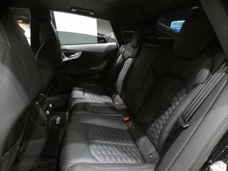 アウディ RS7 RS7ｽﾎﾟｰﾂﾊﾞｯｸ 4.0TFSIｸﾜﾄﾛ　1ｵｰﾅｰ ｱｼｽﾀﾝｽｼｽﾃﾑ 追ACC ﾚｰﾝ&ｻｲﾄﾞｱｼｽﾄ ﾌﾞﾚｰｷﾌﾟﾚW 黒革 ｻﾝﾙｰﾌ ｱﾙｶﾝﾀｰﾗﾙｰﾌ MMIﾅﾋﾞTV BOSE Bｶﾒﾗ PDC LEDﾗｲﾄ 専用ｴｸｽﾃﾘｱ&21AW 可変ﾏﾌﾗｰ 560ps　2年保証