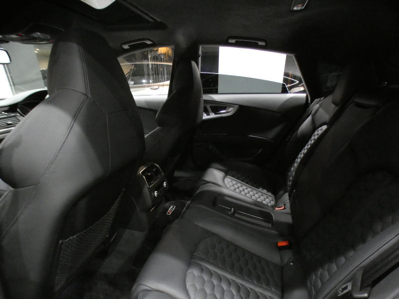 アウディ RS7 RS7ｽﾎﾟｰﾂﾊﾞｯｸ 4.0TFSIｸﾜﾄﾛ　1ｵｰﾅｰ ｱｼｽﾀﾝｽｼｽﾃﾑ 追ACC ﾚｰﾝ&ｻｲﾄﾞｱｼｽﾄ ﾌﾞﾚｰｷﾌﾟﾚW 黒革 ｻﾝﾙｰﾌ ｱﾙｶﾝﾀｰﾗﾙｰﾌ MMIﾅﾋﾞTV BOSE Bｶﾒﾗ PDC LEDﾗｲﾄ 専用ｴｸｽﾃﾘｱ&21AW 可変ﾏﾌﾗｰ 560ps　2年保証