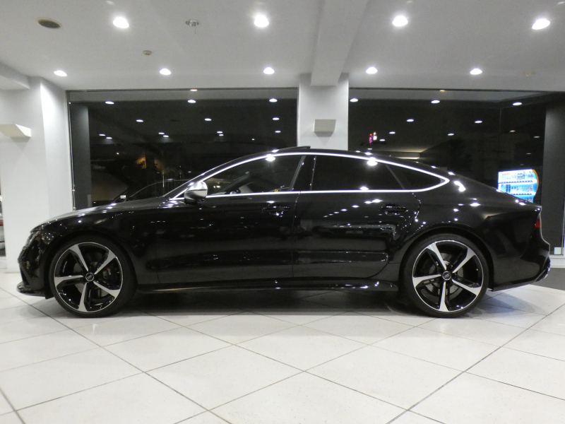 アウディ RS7 RS7ｽﾎﾟｰﾂﾊﾞｯｸ 4.0TFSIｸﾜﾄﾛ　1ｵｰﾅｰ ｱｼｽﾀﾝｽｼｽﾃﾑ 追ACC ﾚｰﾝ&ｻｲﾄﾞｱｼｽﾄ ﾌﾞﾚｰｷﾌﾟﾚW 黒革 ｻﾝﾙｰﾌ ｱﾙｶﾝﾀｰﾗﾙｰﾌ MMIﾅﾋﾞTV BOSE Bｶﾒﾗ PDC LEDﾗｲﾄ 専用ｴｸｽﾃﾘｱ&21AW 可変ﾏﾌﾗｰ 560ps　2年保証