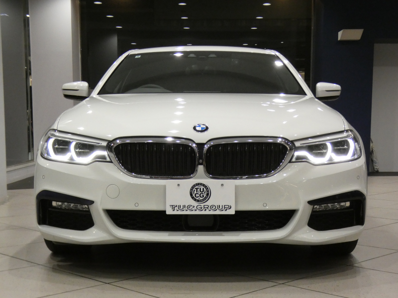 BMW 5シリーズ 523i Mｽﾎﾟｰﾂ ﾊｲﾗｲﾝPKG　ｺﾝﾌｫA Dｱｼｽﾄ+ 追ACC ﾚｰﾝCHW 衝突軽減 黒革 全席ﾋｰﾀｰ iﾄﾞﾗｲﾌﾞﾅﾋﾞ(第6世代ﾀｯﾁP対応) 全周囲ｶﾒﾗ PDC LEDﾗｲﾄ ｵｰﾄﾄﾗﾝｸ Mｽﾎﾟｰﾂｴｱﾛ&19AW ﾄﾗﾝｸｽﾎﾟｲﾗｰ　2年保証